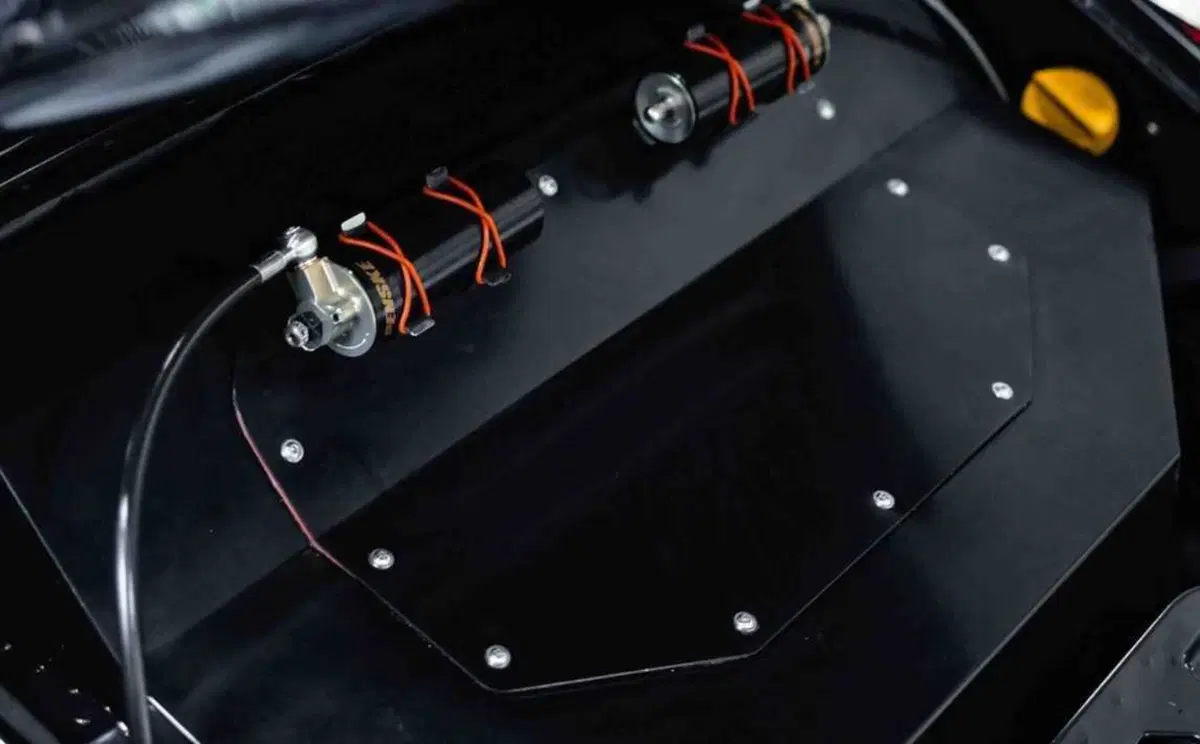 Porsche+Tesla: la 911 Blackbird di Sacrilege Motors va a batterie  (5)