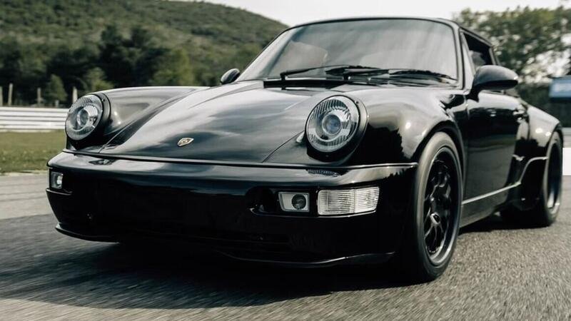 Porsche+Tesla: la 911 Blackbird di Sacrilege Motors va a batterie 