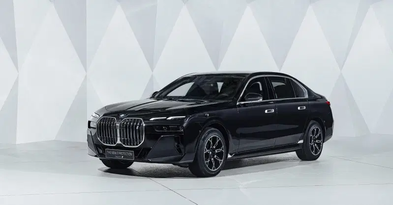 BMW 7: arriva la versione blindata, anche elettrica, la Protection