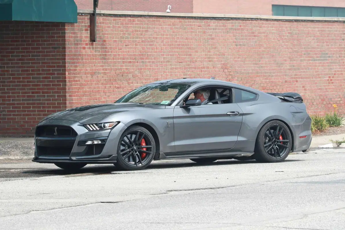 Ford Mustang GT500, edizione speciale in arrivo nel 2024 [Foto Spia] (4)