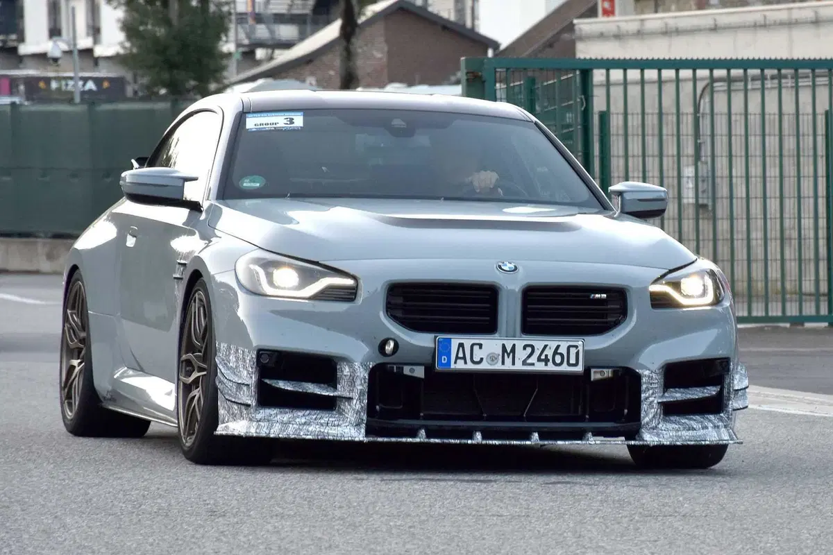 BMW M2, ora ci mette mano lo specialista AC Schnitzer [Foto Spia] (2)
