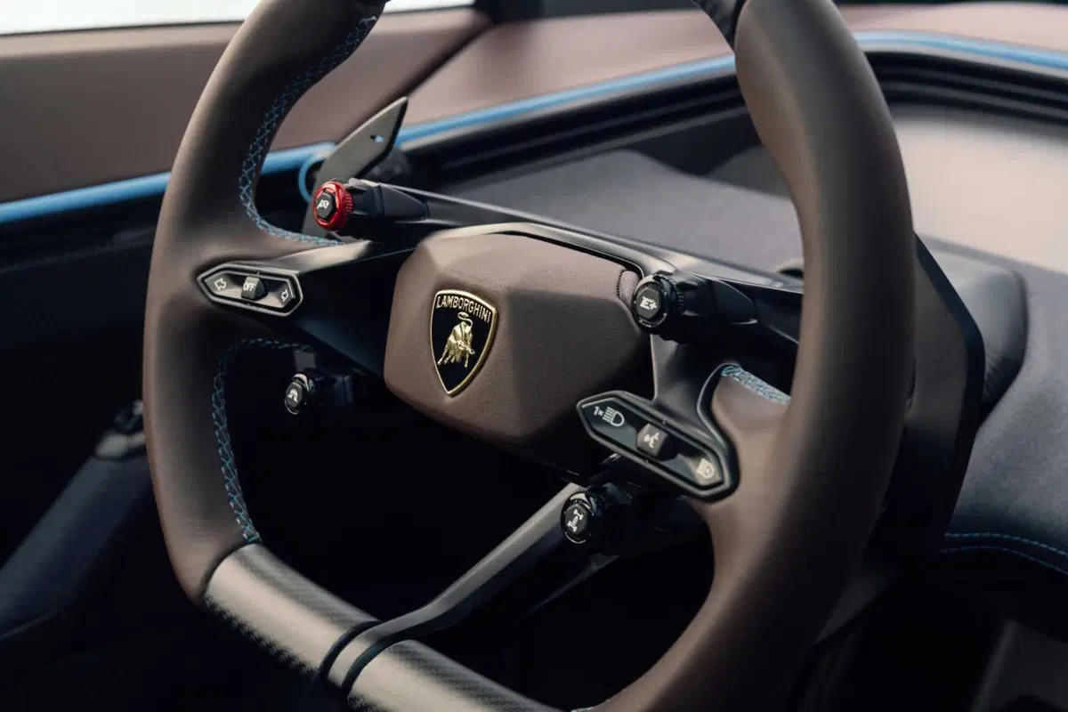 Lamborghini Lanzador concept: prima elettrica del Toro per il 2028 (40)
