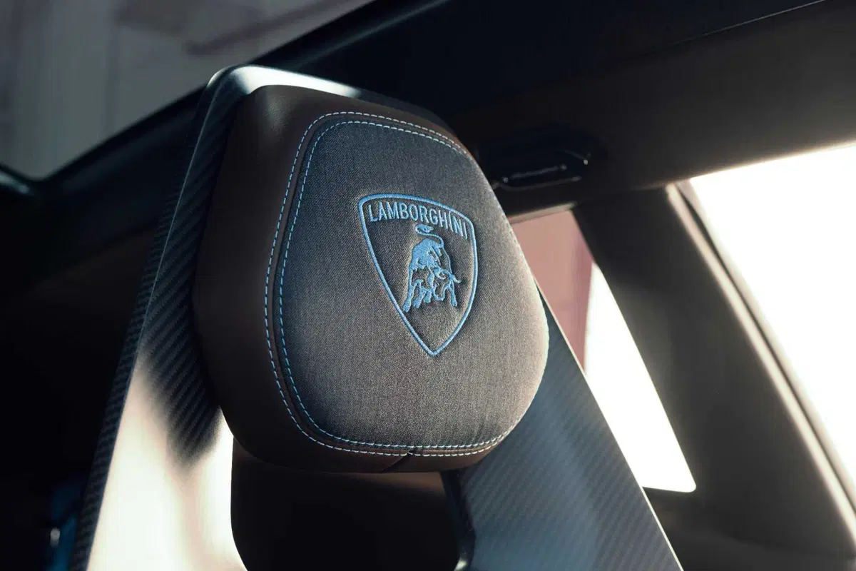 Lamborghini Lanzador concept: prima elettrica del Toro per il 2028 (49)