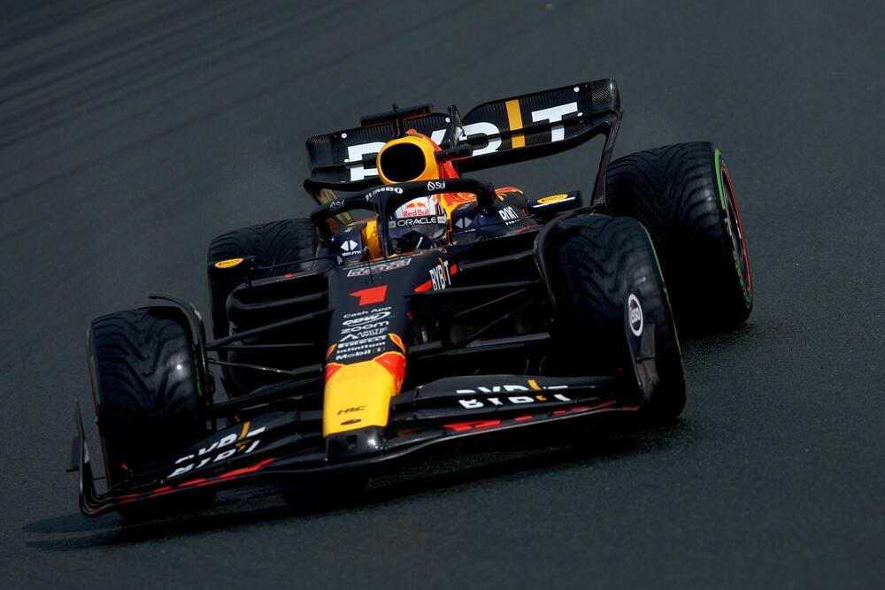 Max Verstappen ha staccato Lando Norris di mezzo secondo nelle qualifiche della F1 in Olanda