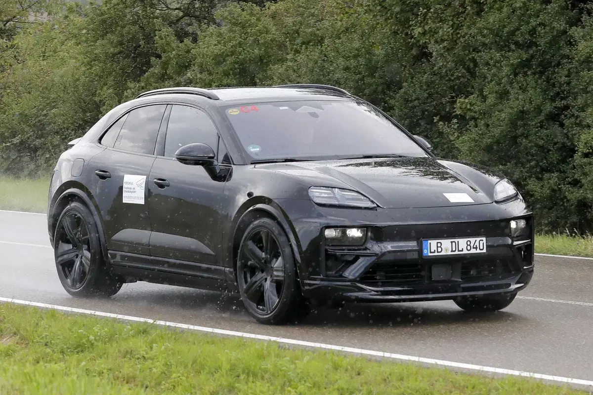 Porsche Macan, l'elettrica è in dirittura d'arrivo [Foto Spia] (2)