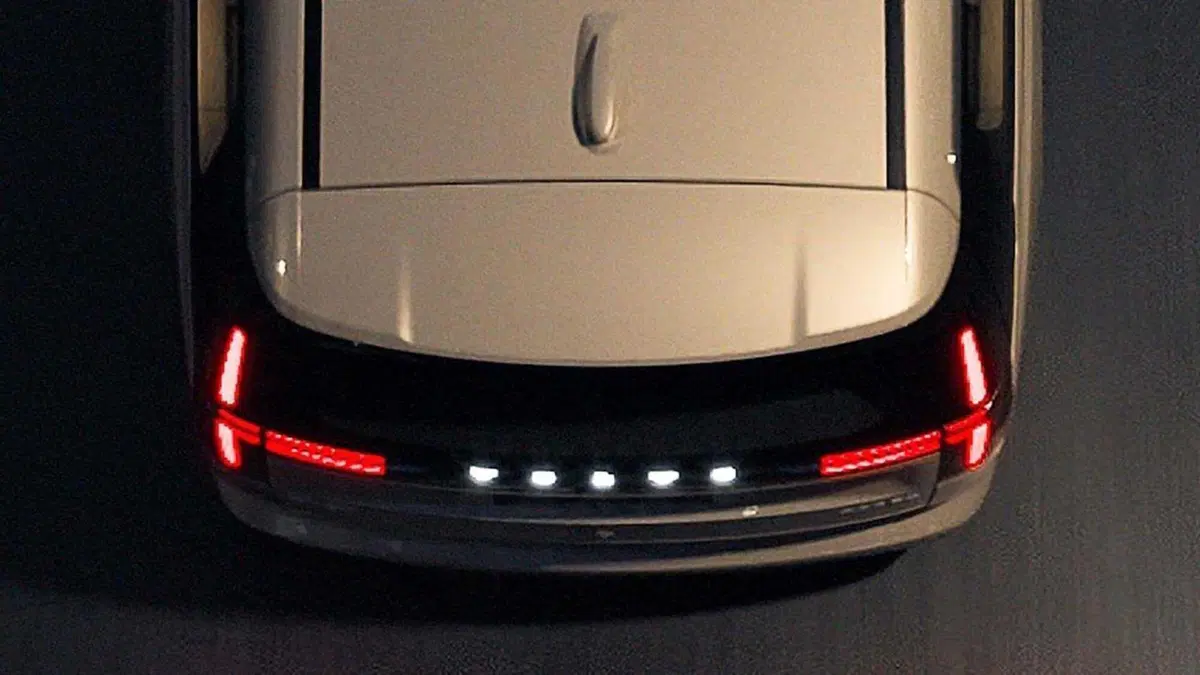 Toh chi si rivede, la monovolume: Volvo, Lexus, Mercedes e le cinesi