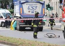 Milano, altro incidente mortale: ciclista investita da un autocarro