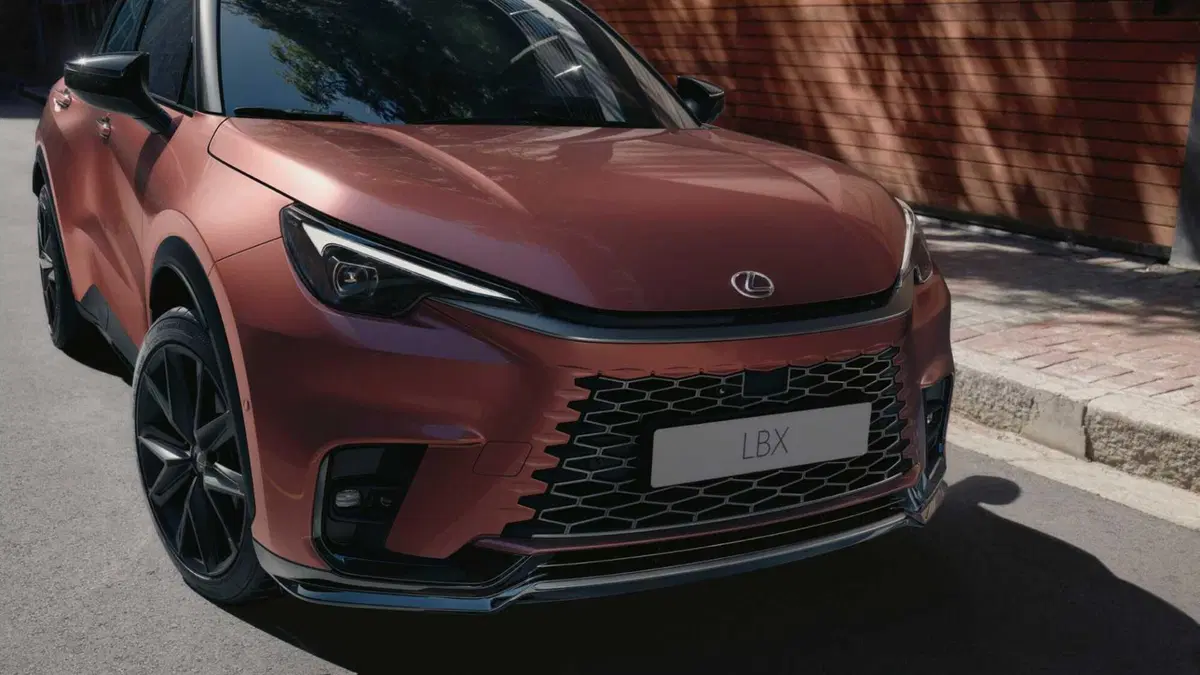 Lexus LBX (11)