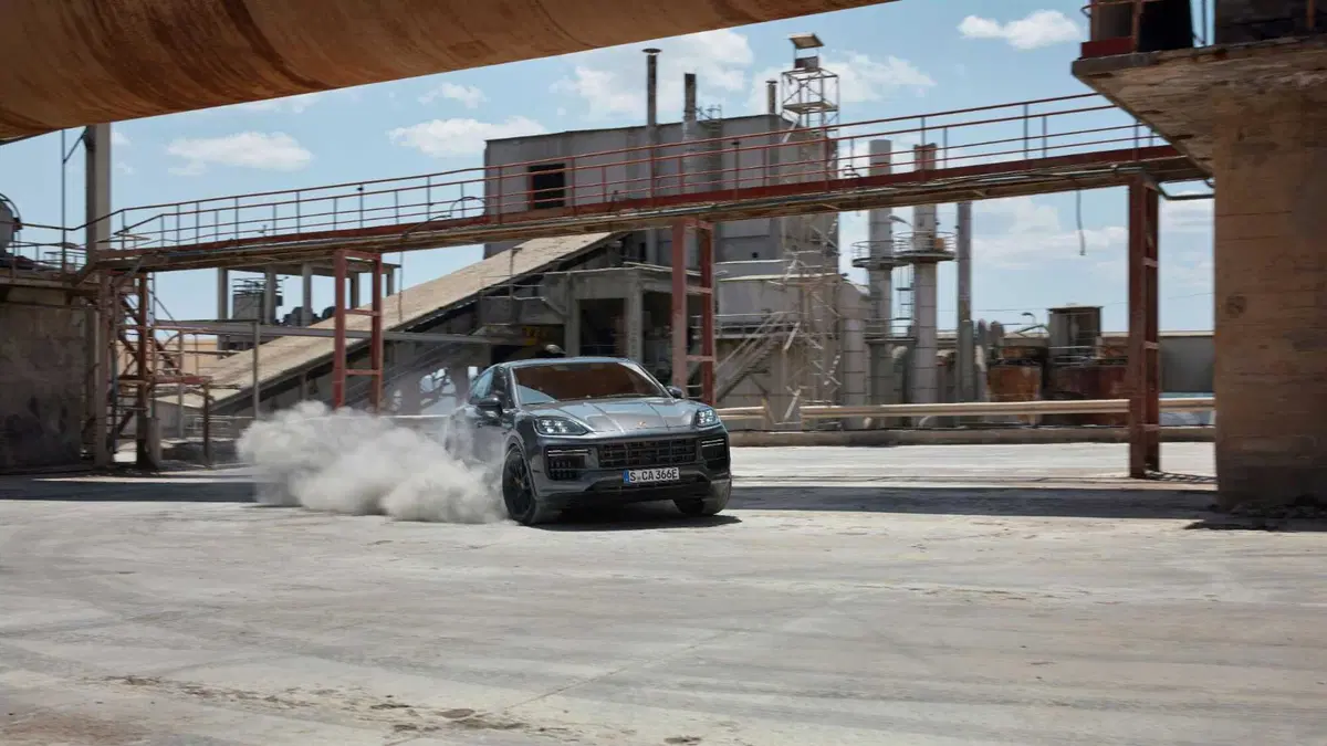 Porsche Cayenne: ora ha 739 Cv ed è il più potente di sempre (4)