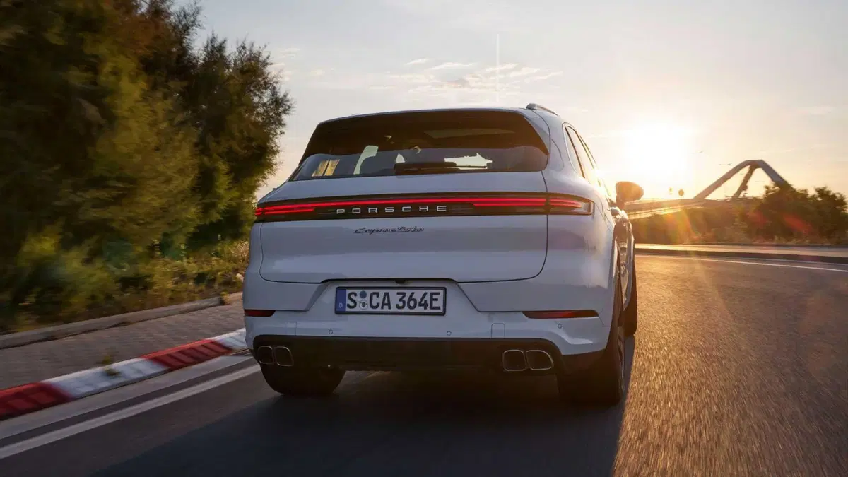 Porsche Cayenne: ora ha 739 Cv ed è il più potente di sempre (15)