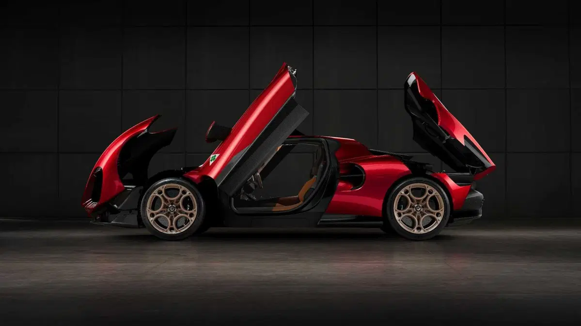 Alfa Romeo 33 Stradale: un fisico bestiale e il coraggio di sognare