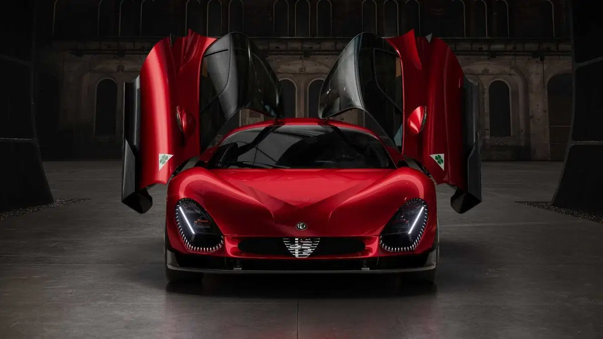 Alfa Romeo 33 Stradale: un fisico bestiale e il coraggio di sognare (27)