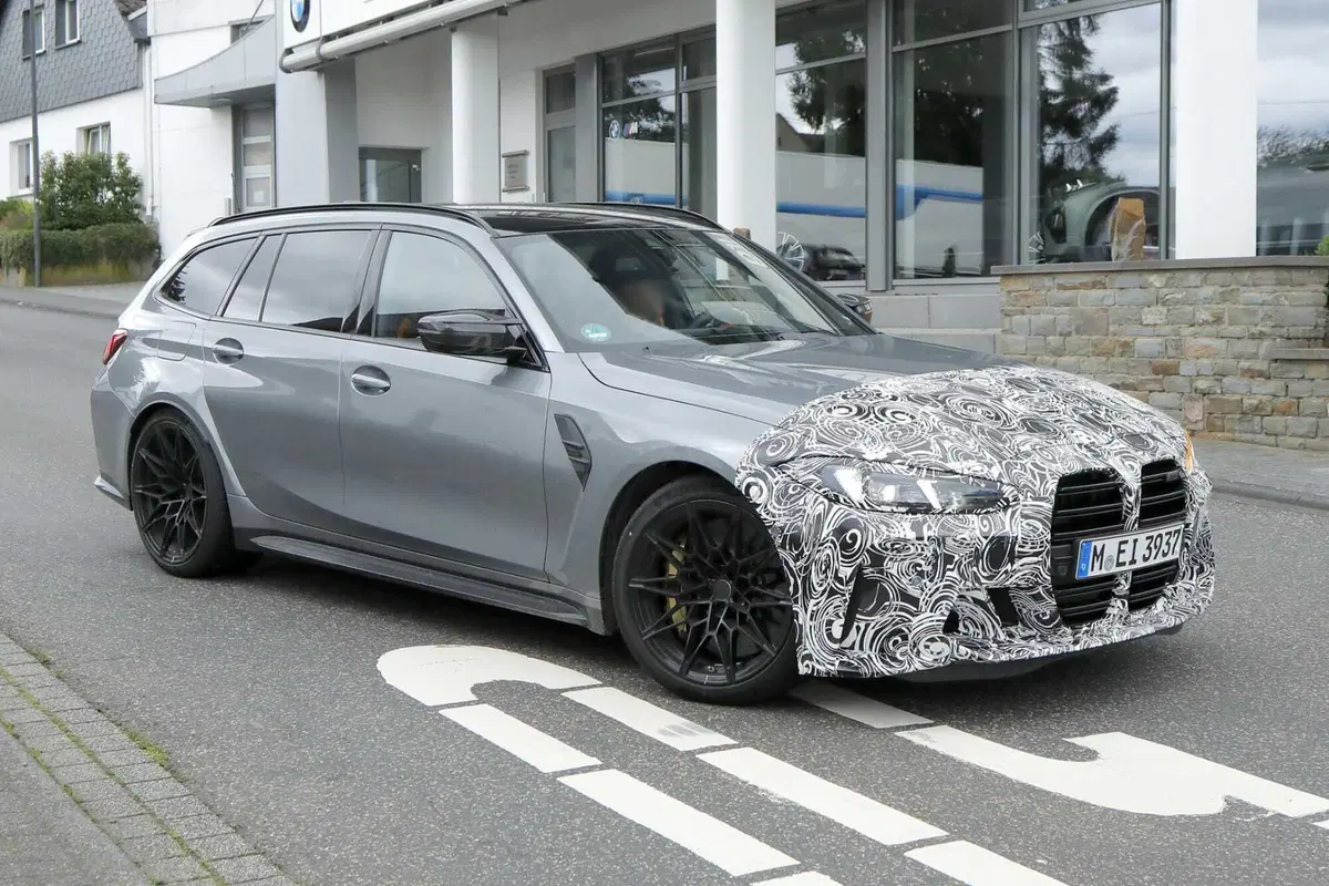 BMW M3 2024, ecco il nuovo facelift [Foto Spia] (3)