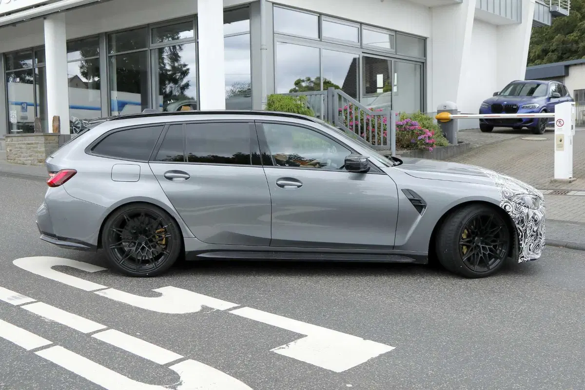 BMW M3 2024, ecco il nuovo facelift [Foto Spia] (5)