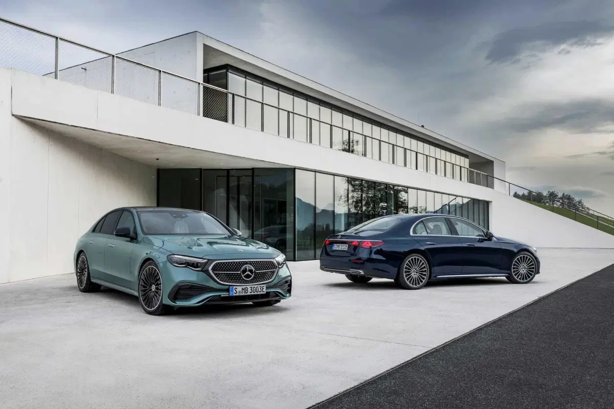 Mercedes Classe E 2024: prezzi e caratteristiche della berlina e della wagon (3)