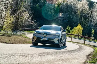 Renault Megane E-Tech, ora la pompa di calore è di serie 