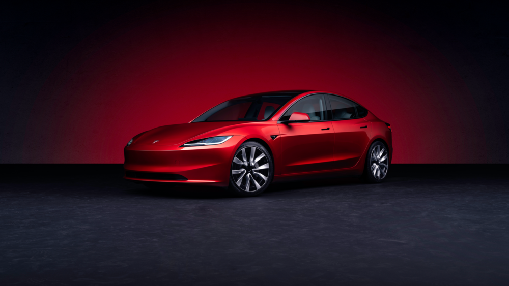 La nuova Tesla Model 3 2024