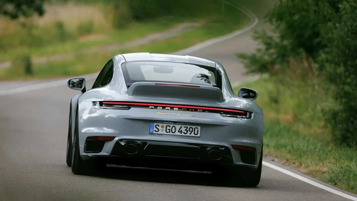 Porsche 911 Coupé Sport Classic (5)