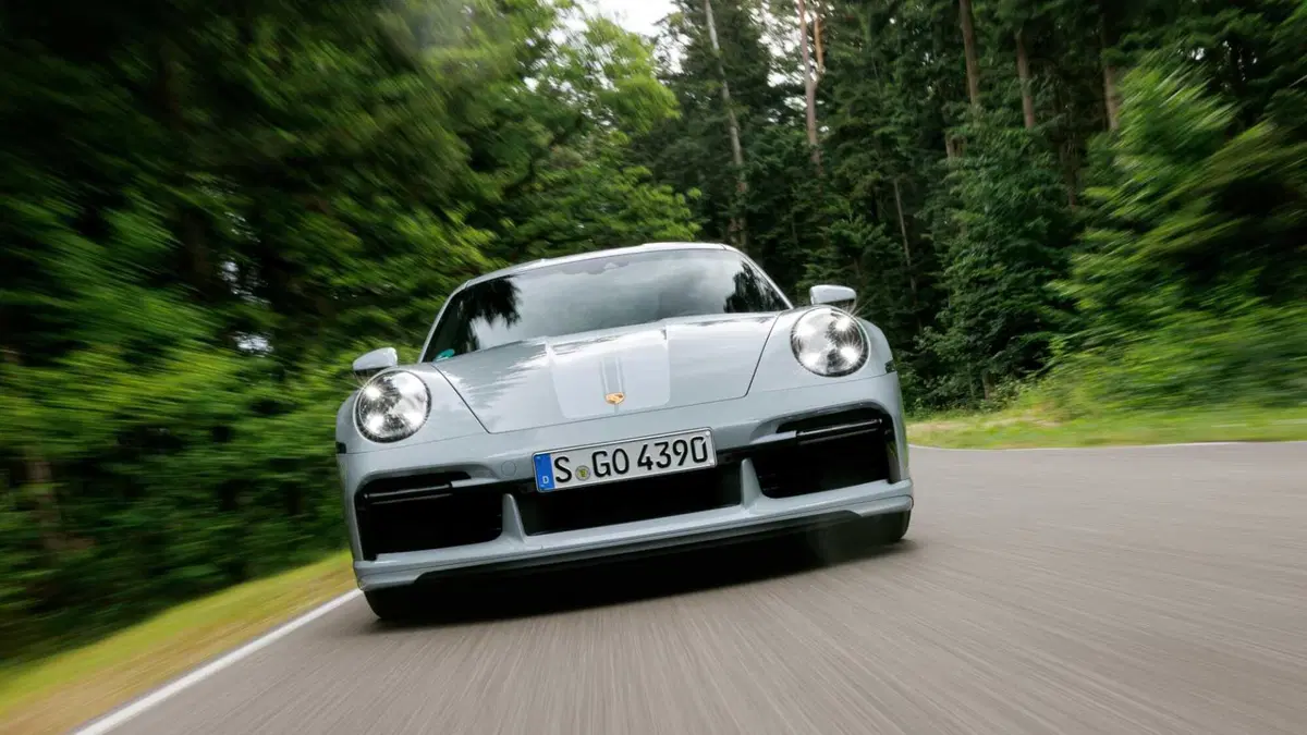 Porsche 911 Coupé Sport Classic (4)