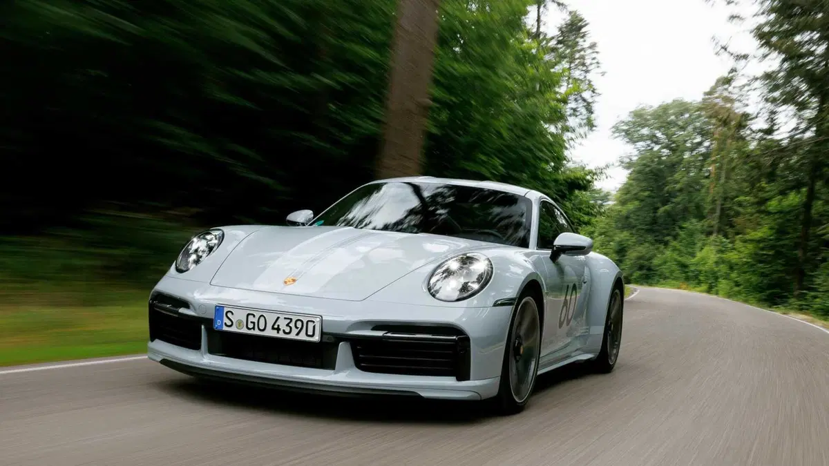 Porsche 911 Coupé Sport Classic (3)