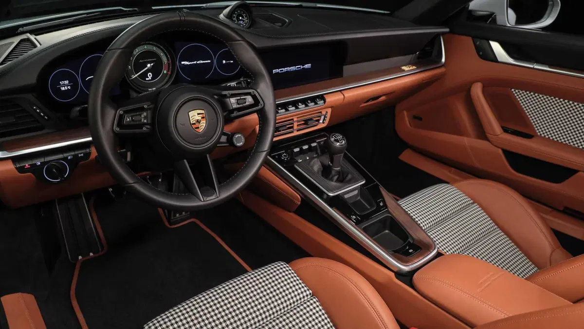 Porsche 911 Coupé Sport Classic (7)