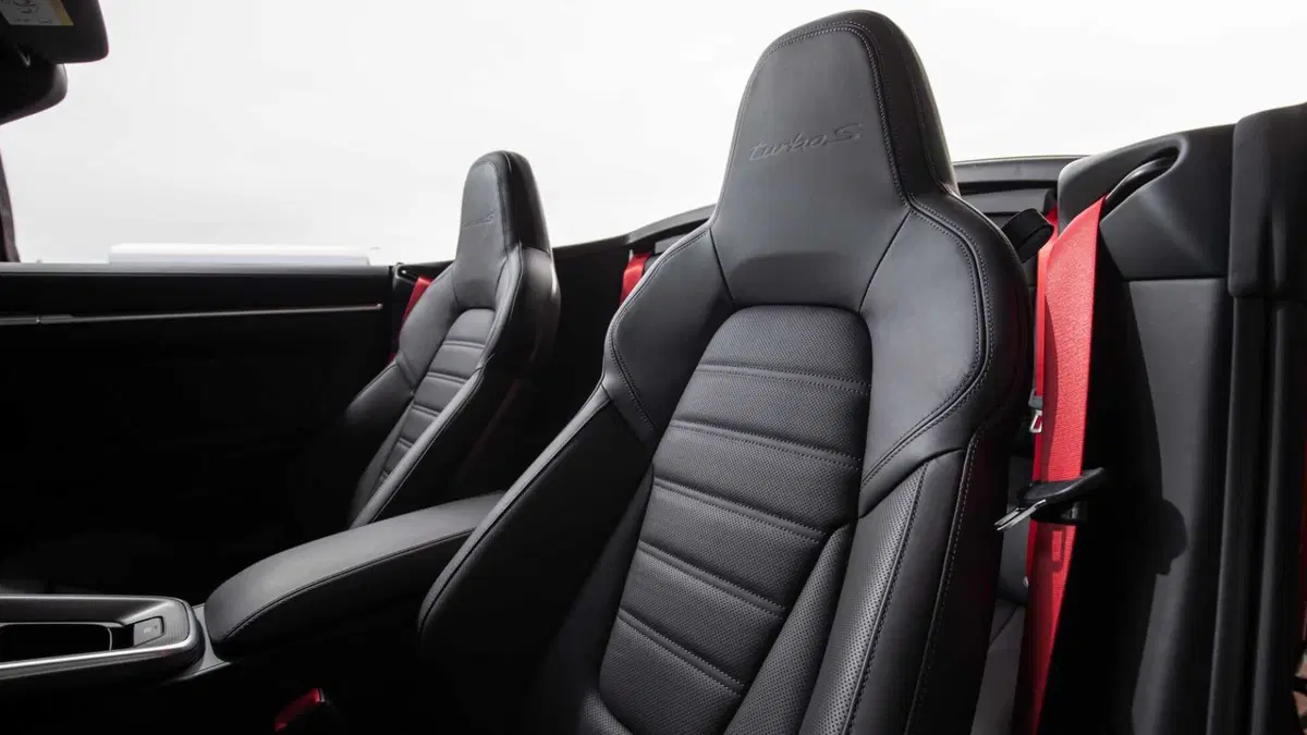 Porsche 911 Cabrio Cabrio 3.7 Turbo S auto (10)