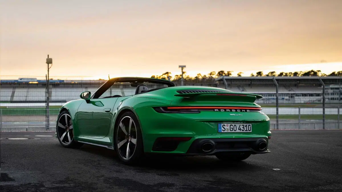 Porsche 911 Cabrio Cabrio 3.7 Turbo auto (7)