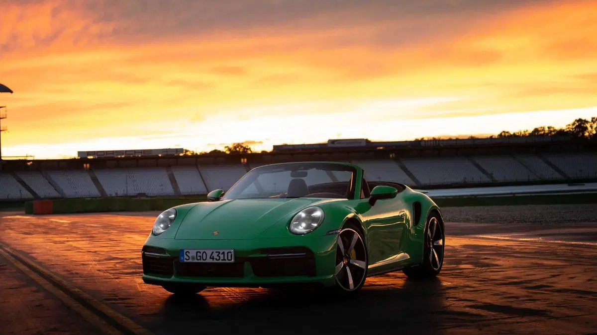 Porsche 911 Cabrio Cabrio 3.7 Turbo auto (3)