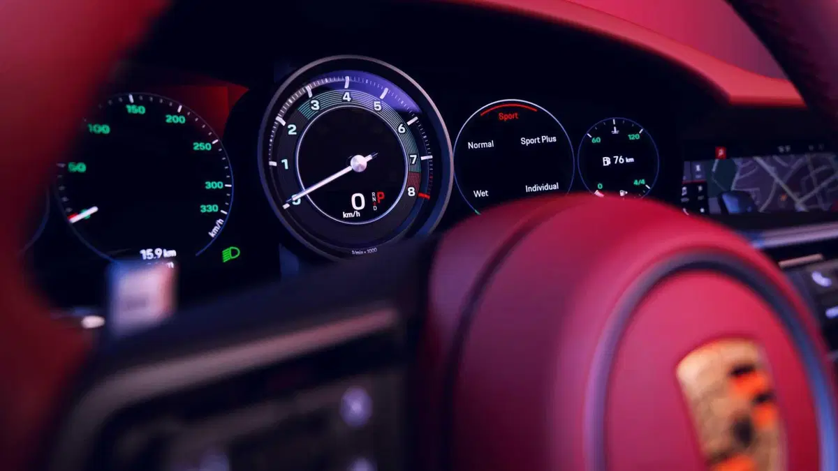 Porsche 911 Cabrio Targa 4S Heritage Design Edition (10)