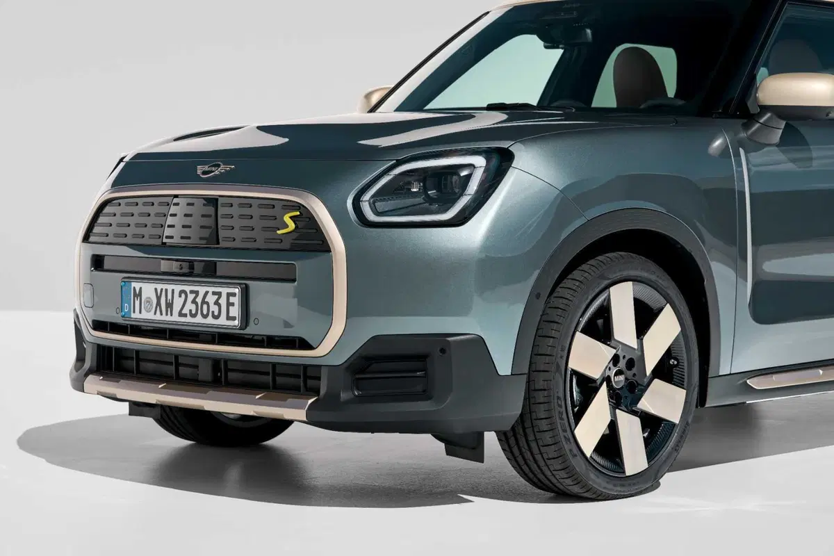 Mini Countryman 2024: più lunga e più alta, adesso è Maxi (10)