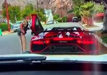 Patente e libretto, arriva la sorpresa Lamborghini [VIDEO DIVERTENTI, ma finti]