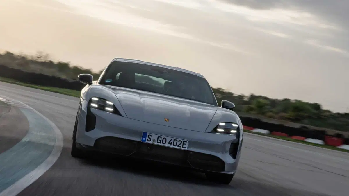 Porsche Taycan GTS (4)