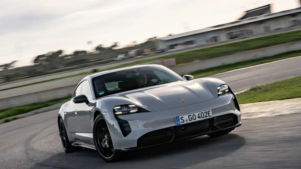 Porsche Taycan GTS (2)