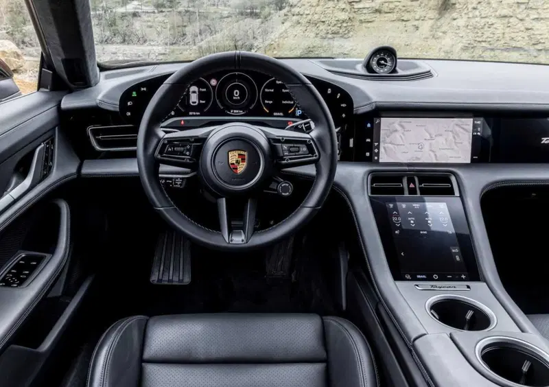 Porsche Taycan Cross Turismo (25)