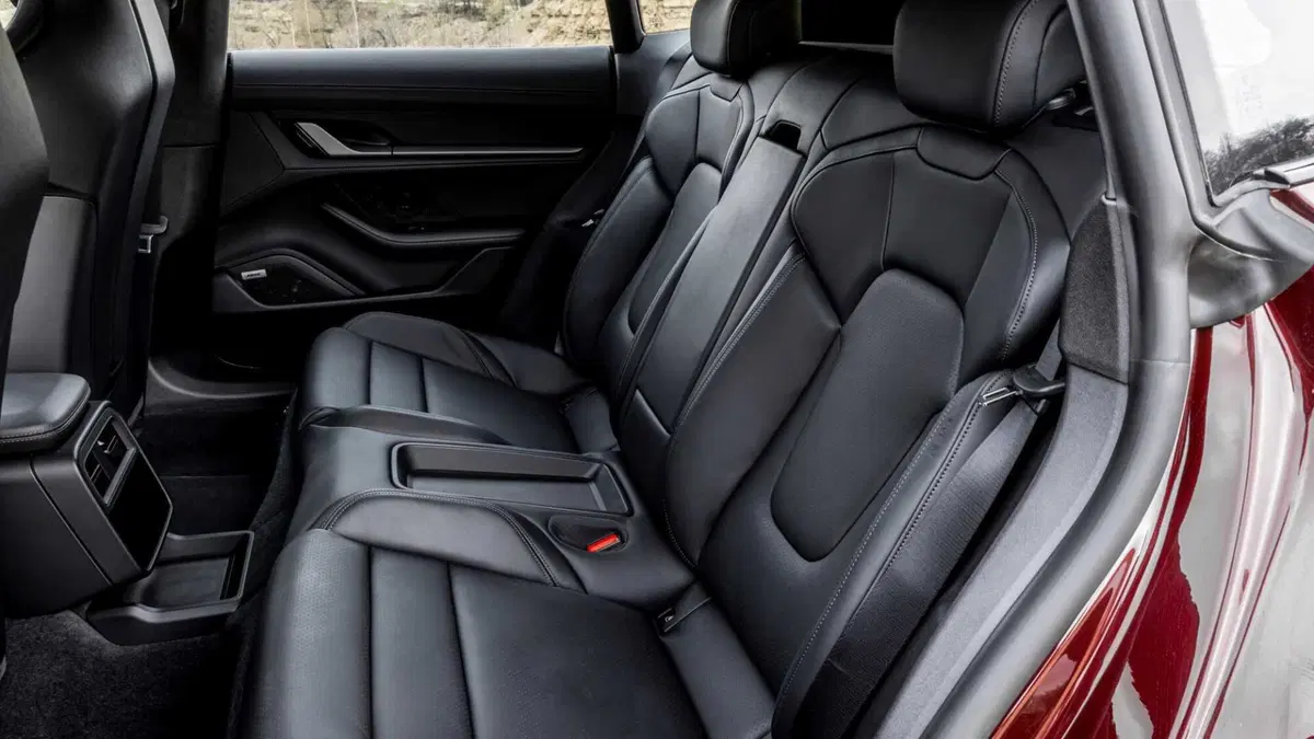 Porsche Taycan Cross Turismo (2021-->>) (27)