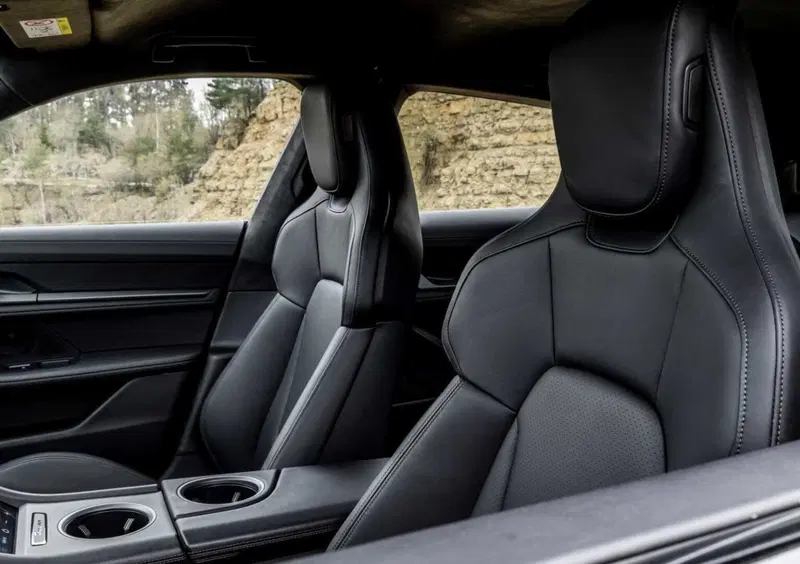 Porsche Taycan Cross Turismo (26)