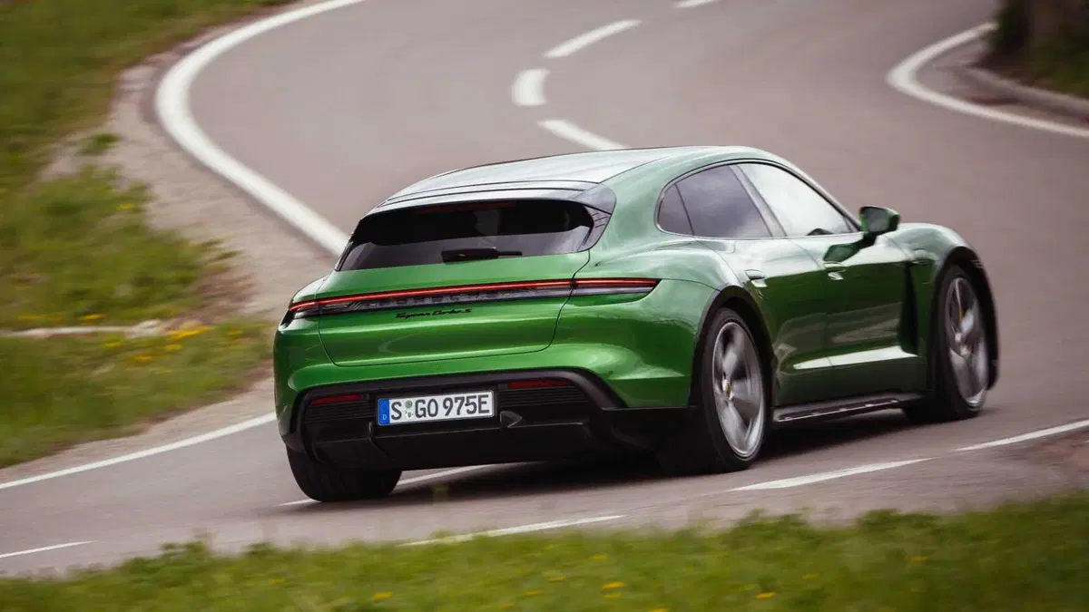 Porsche Taycan Cross Turismo Turbo S Cross Turismo (5)