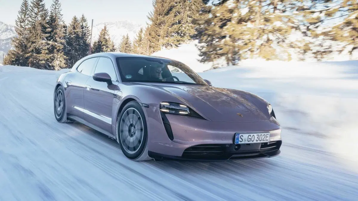 Porsche Taycan Sport Turismo Sport Turismo 5p.ti (11)