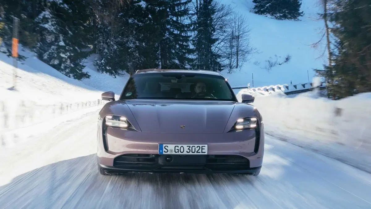 Porsche Taycan Sport Turismo Sport Turismo 5p.ti (12)