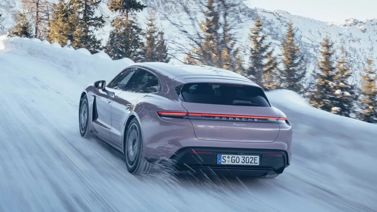 Porsche Taycan Sport Turismo Sport Turismo 5p.ti (15)