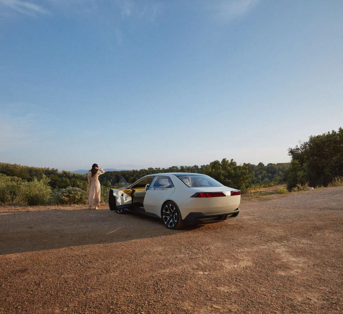 BMW Neue Klasse: come Tesla (unica ECU) ma legata alle tradizioni [VIDEO] (3)