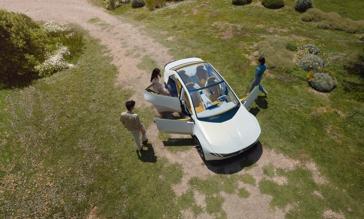 BMW Neue Klasse: come Tesla (unica ECU) ma legata alle tradizioni [VIDEO] (4)