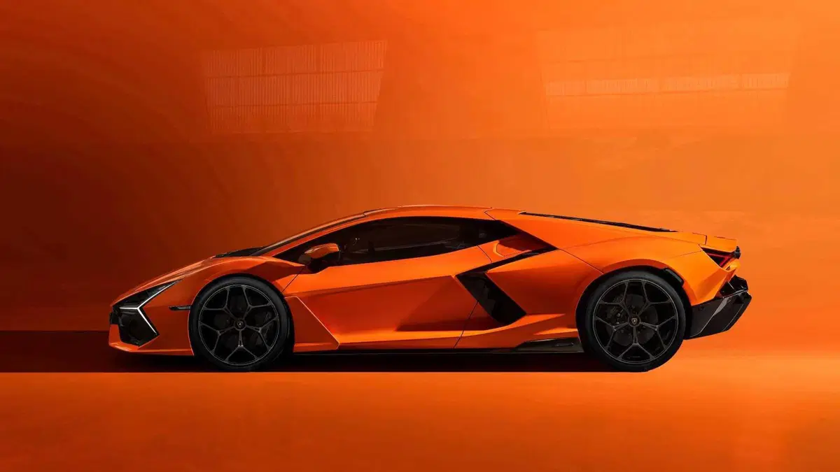 Lamborghini Revuelto (5)