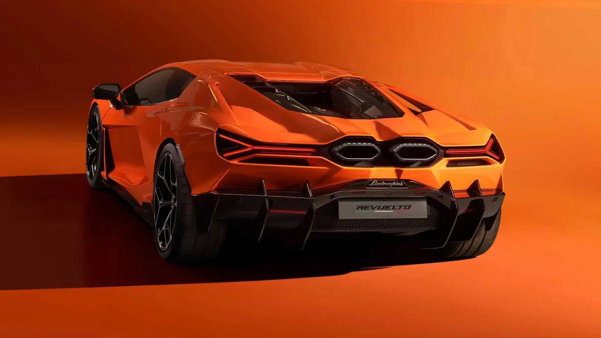 Lamborghini Revuelto (7)