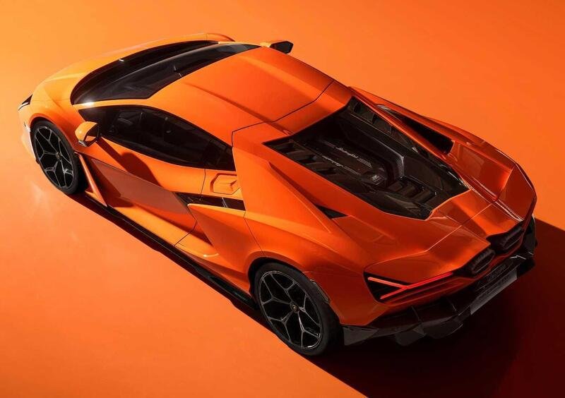 Lamborghini Revuelto (2023->>) (6)