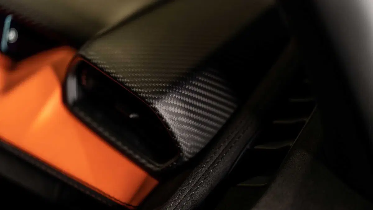 Lamborghini Revuelto (19)