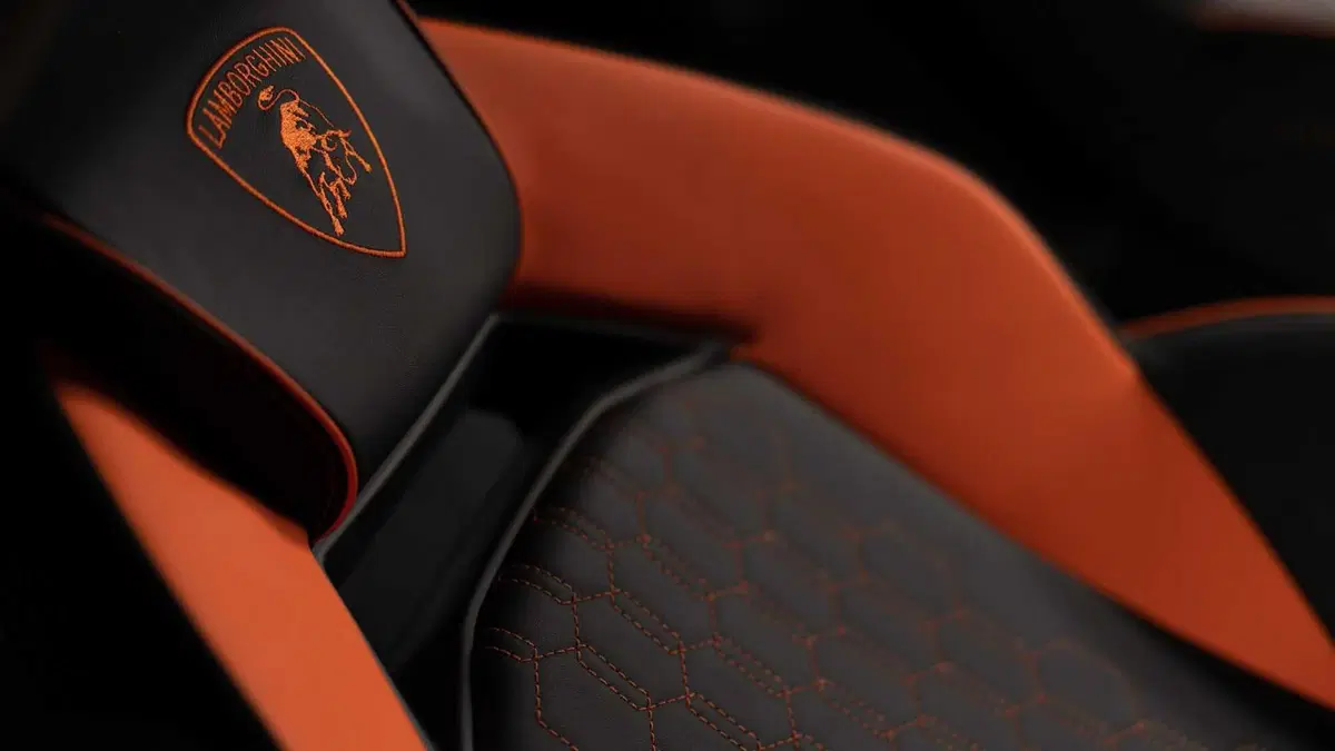 Lamborghini Revuelto (22)