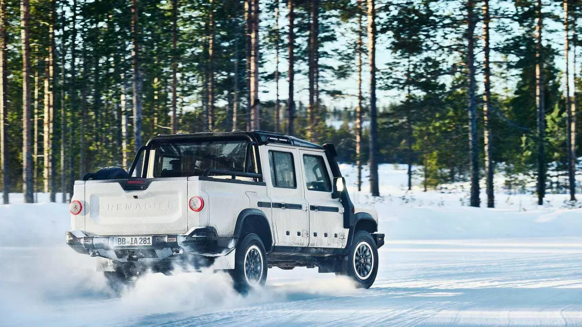 Ineos Grenadier Pick-up (2023-->>) (2)