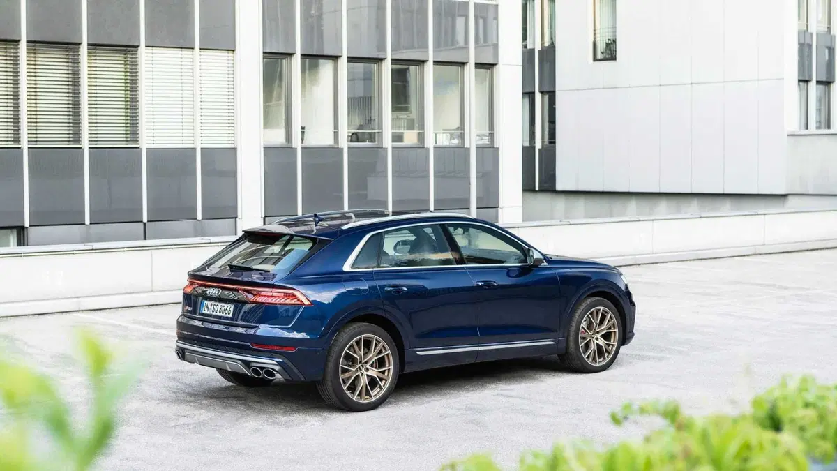 Audi SQ8 TDI quattro tiptronic (3)