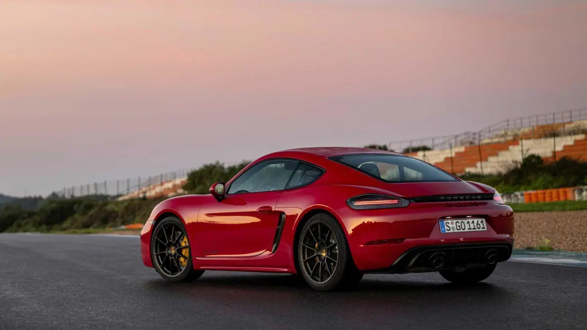 Porsche 718 Cayman  Cayman 4.0 GT4 RS pdk (20)